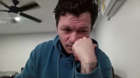 apocalypse_cream online show from February 2026 06:20:01 PM