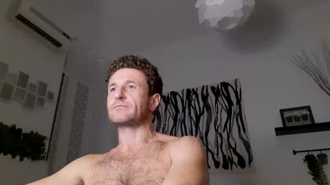 Snapshot of apollobest77 chatting on January 2025 08:11:01 PM apollobest77 online show from January 2025 08:11:01 PM