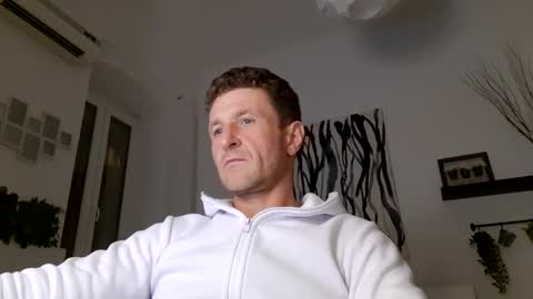 Snapshot of apollobest77 chatting on February 2025 10:17:02 PM apollobest77 online show from February 2025 10:17:02 PM