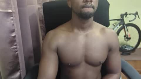 apollodarkmn online show from October 2025 11:51:02 AM