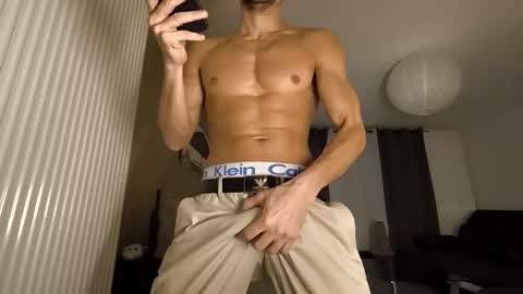 Snapshot of apollonfitx_69 chatting on January 2025 06:49:02 PM apollonfitx_69 online show from January 2025 06:49:02 PM