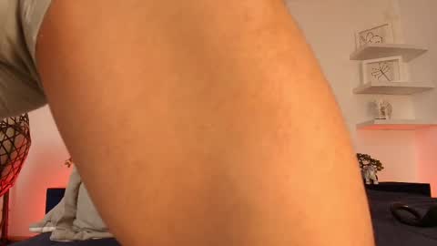 apolo_crus online show from October 2025 05:03:02 AM