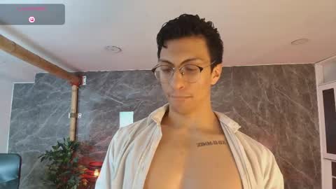 apolo_crus online show from May 2026 03:35:02 AM