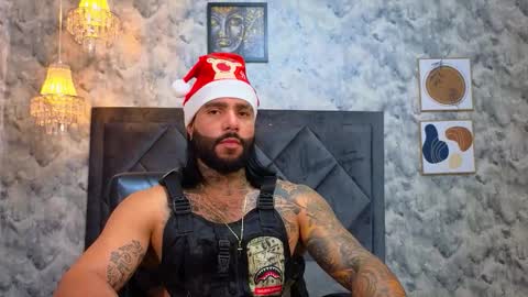 Snapshot of apolo_rousse chatting on December 2025 09:31:02 PM Apolo online show from December 2025 09:31:02 PM