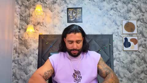 Snapshot of apolo_rousse chatting on December 2025 09:34:02 PM Apolo online show from December 2025 09:34:02 PM