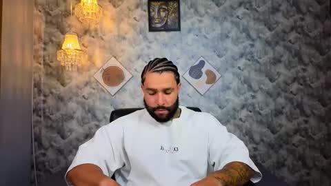 Snapshot of apolo_rousse chatting on December 2025 09:42:02 PM Apolo online show from December 2025 09:42:02 PM