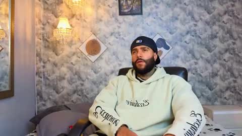 Snapshot of apolo_rousse chatting on January 2026 10:48:02 PM Apolo online show from January 2026 10:48:02 PM