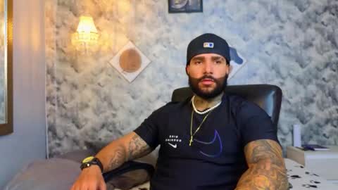 Snapshot of apolo_rousse chatting on January 2026 10:13:01 PM Apolo online show from January 2026 10:13:01 PM