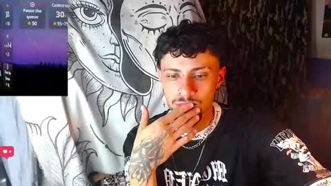 Snapshot of apolo_s chatting on January 2025 07:08:01 AM Andres online show from January 2025 07:08:01 AM