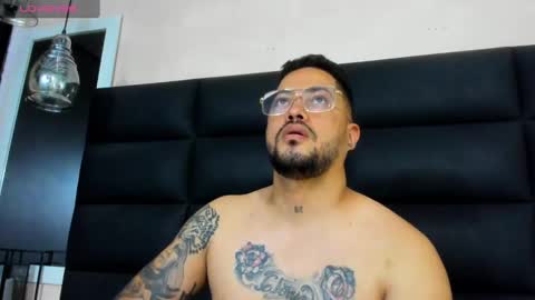 Snapshot of apolomarcos_ chatting on January 2025 03:05:01 AM marcos online show from January 2025 03:05:01 AM