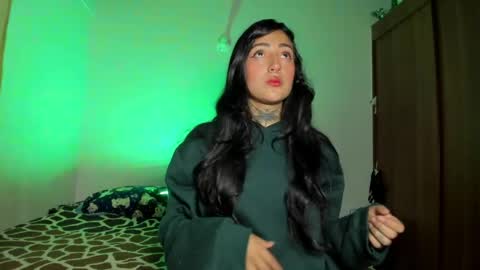 Lola  Apolo online show from May 2026 06:07:02 AM