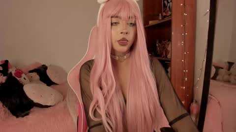 Snapshot of applebunny chatting on November 2025 07:38:01 PM online show from November 2025 07:38:01 PM