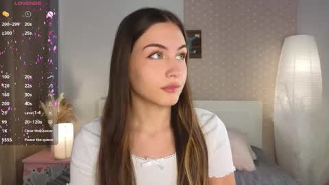 Vicki online show from September 2025 09:00:02 AM