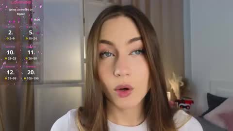 Vicki online show from November 2025 09:09:01 AM