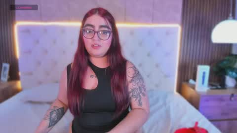 apriilfox online show from April 2026 07:45:01 AM