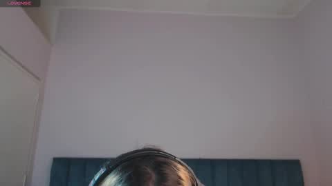 Snapshot of april__bunny chatting on October 2025 09:15:02 PM April Bunny online show from October 2025 09:15:02 PM