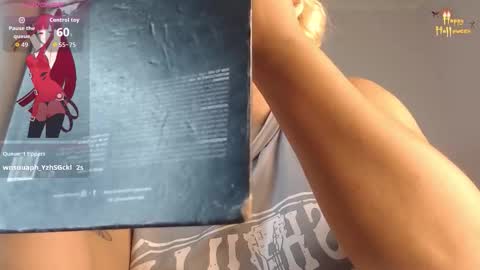 Snapshot of april__bunny chatting on November 2025 06:19:01 PM April Bunny online show from November 2025 06:19:01 PM