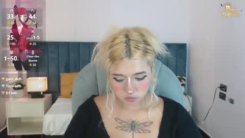 Snapshot of april__bunny chatting on November 2025 01:48:01 AM April Bunny online show from November 2025 01:48:01 AM