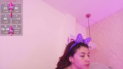 Snapshot of april_bennett chatting on September 2025 12:10:02 PM online show from September 2025 12:10:02 PM