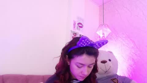 Snapshot of april_bennett chatting on October 2025 12:02:02 PM online show from October 2025 12:02:02 PM