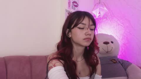 Snapshot of april_bennett chatting on October 2025 04:59:01 PM online show from October 2025 04:59:01 PM