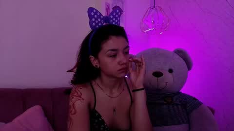 Snapshot of april_bennett chatting on October 2025 12:03:02 PM online show from October 2025 12:03:02 PM