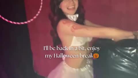 Snapshot of april_bennett chatting on November 2025 11:55:02 AM online show from November 2025 11:55:02 AM