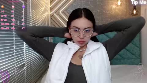 Snapshot of april_dumont chatting on March 2025 02:08:02 PM April online show from March 2025 02:08:02 PM