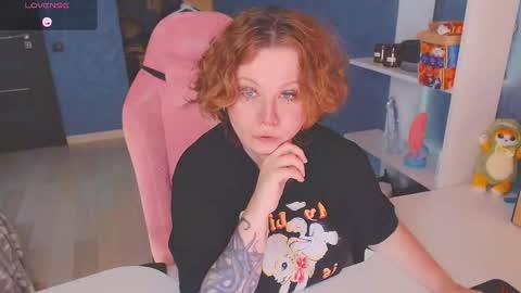 Snapshot of april_hentaigirl chatting on October 2025 07:53:02 AM my special content online show from October 2025 07:53:02 AM