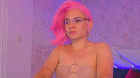 Snapshot of april_summer_ chatting on May 2026 01:57:16 AM Isabella online show from May 2026 01:57:16 AM