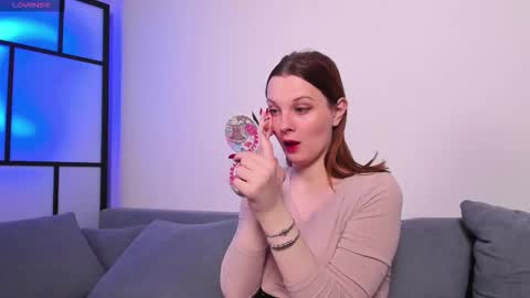 Snapshot of aprilavery chatting on October 2025 03:43:01 PM April online show from October 2025 03:43:01 PM