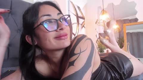 Cris online show from March 2025 12:45:01 PM