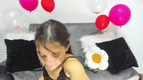 Snapshot of aprildubois_ chatting on February 2025 01:09:01 AM April online show from February 2025 01:09:01 AM