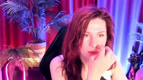 Snapshot of aprill_o_nill chatting on April 2026 04:33:02 PM aprill_o_nill online show from April 2026 04:33:02 PM