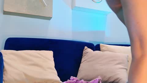 Snapshot of aprilrhodes_ chatting on January 2025 06:15:02 AM April Rhodes online show from January 2025 06:15:02 AM