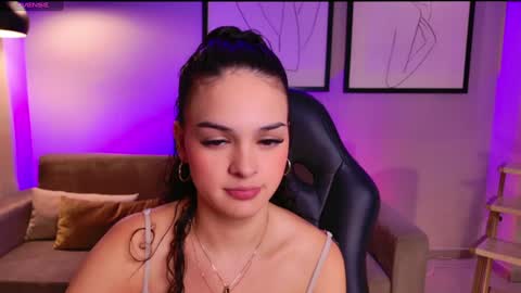 Snapshot of aprilrhodes_ chatting on January 2025 03:41:01 AM April Rhodes online show from January 2025 03:41:01 AM