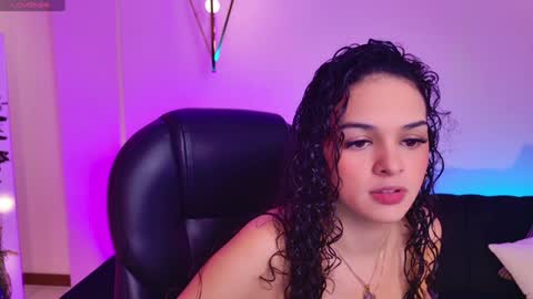 Snapshot of aprilrhodes_ chatting on February 2025 03:37:02 AM April Rhodes online show from February 2025 03:37:02 AM