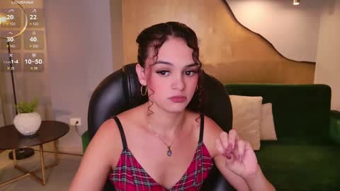 Snapshot of aprilrhodes_ chatting on February 2025 06:32:02 AM April Rhodes online show from February 2025 06:32:02 AM