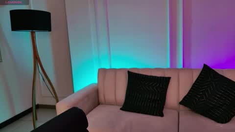 Snapshot of aprilrhodes_ chatting on October 2025 01:50:02 AM April Rhodes online show from October 2025 01:50:02 AM