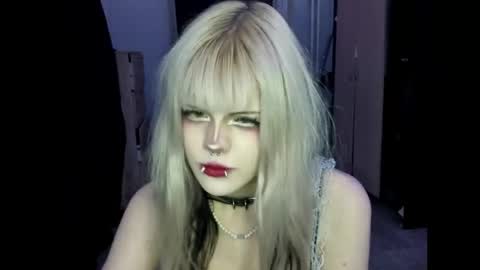 Alice D online show from April 2026 07:15:01 PM