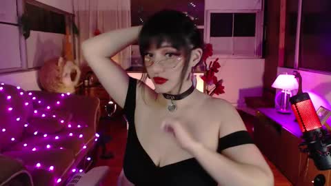 Snapshot of aquamarinebubble chatting on September 2025 12:48:02 AM Zam independent model online show from September 2025 12:48:02 AM