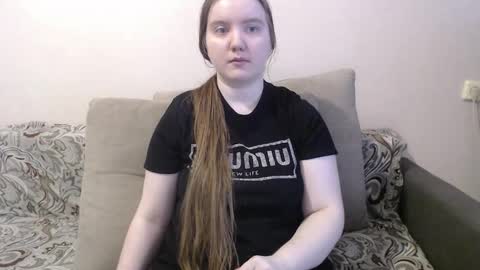 Josefin online show from March 2026 04:29:02 AM