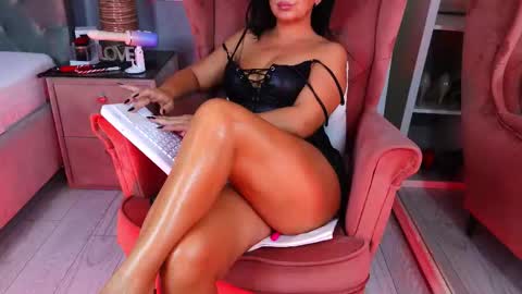 AQueenMonica online show from November 2025 07:36:02 AM