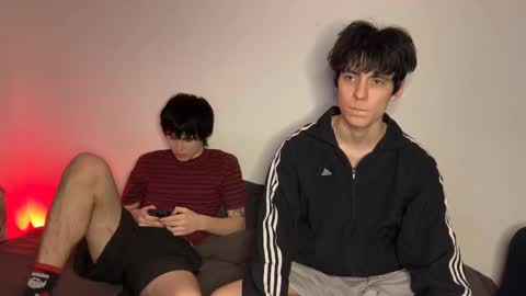 Snapshot of ar1zze chatting on January 2026 09:39:02 PM zik and kris online show from January 2026 09:39:02 PM