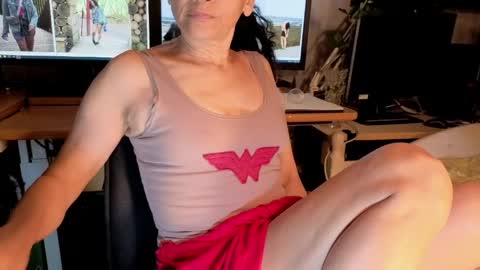 Nadia Cyel online show from April 2026 01:59:01 PM