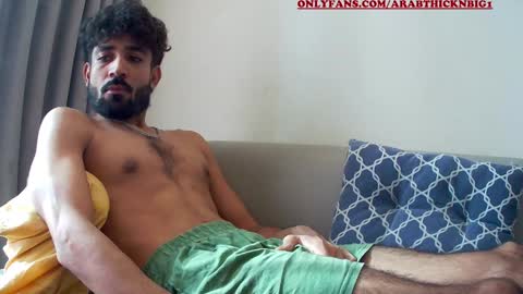 Snapshot of arabthickestdick1 chatting on February 2025 02:03:02 AM Shaani online show from February 2025 02:03:02 AM