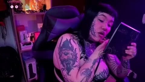 Carolain online show from April 2026 03:28:01 AM