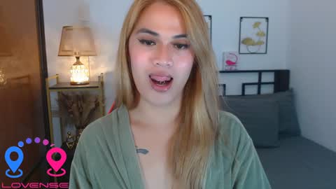 Snapshot of arcicola2727 chatting on December 2024 11:00:01 AM Arci online show from December 2024 11:00:01 AM