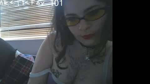 Snapshot of arcticfox_101 chatting on March 2026 10:37:01 AM Daisy online show from March 2026 10:37:01 AM