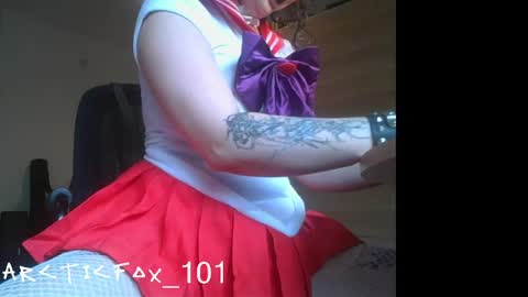 Snapshot of arcticfox_101 chatting on May 2026 10:55:02 AM Daisy online show from May 2026 10:55:02 AM